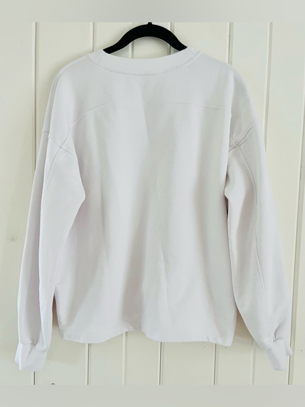Lululemon White Perfectly Oversized Crew, Sz M (P2P 24) - Picture 2 of 4